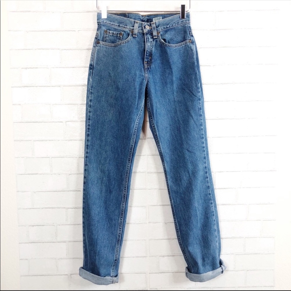 Levi’s Vintage 505  high rise mom jeans!